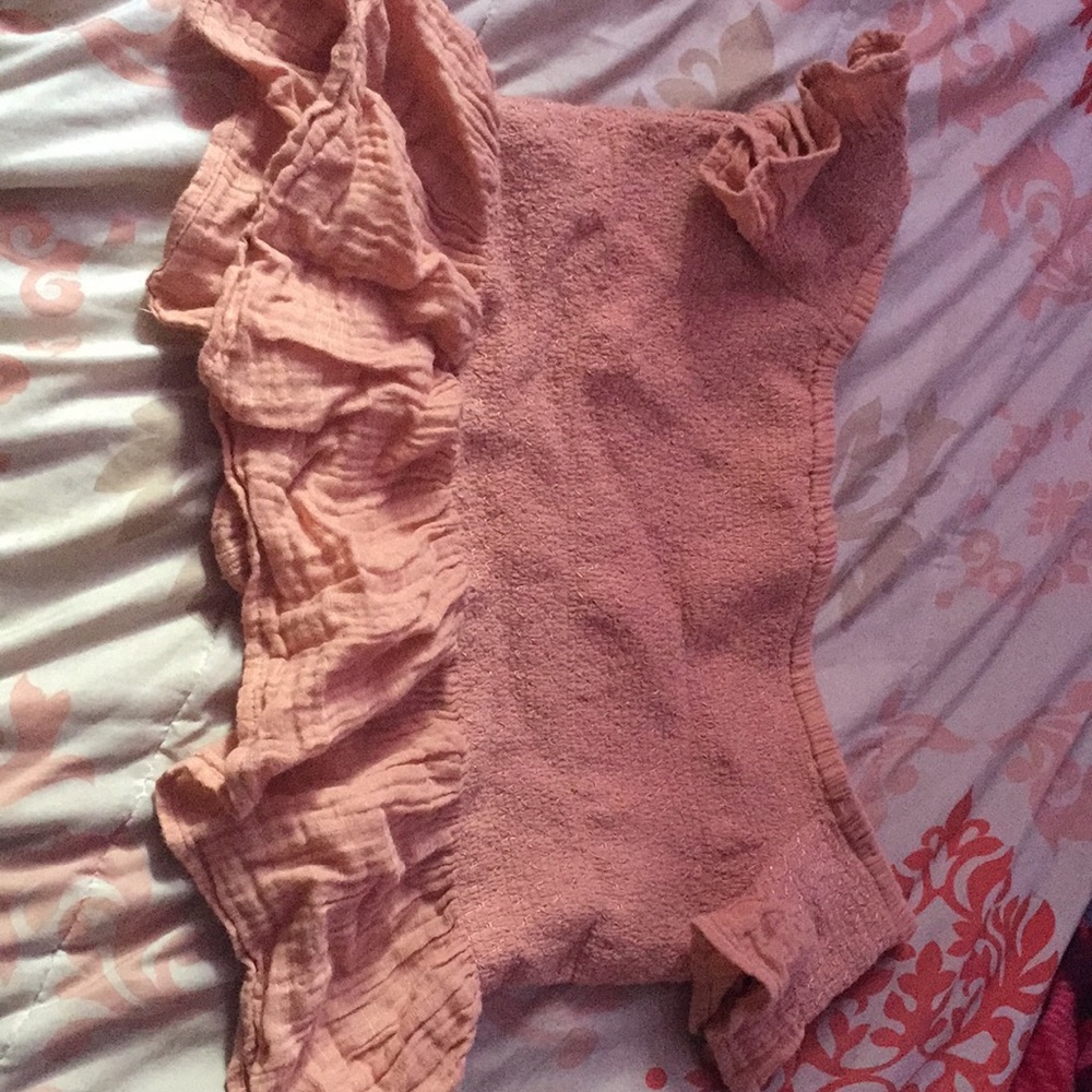 American Eagle of the shoulders top